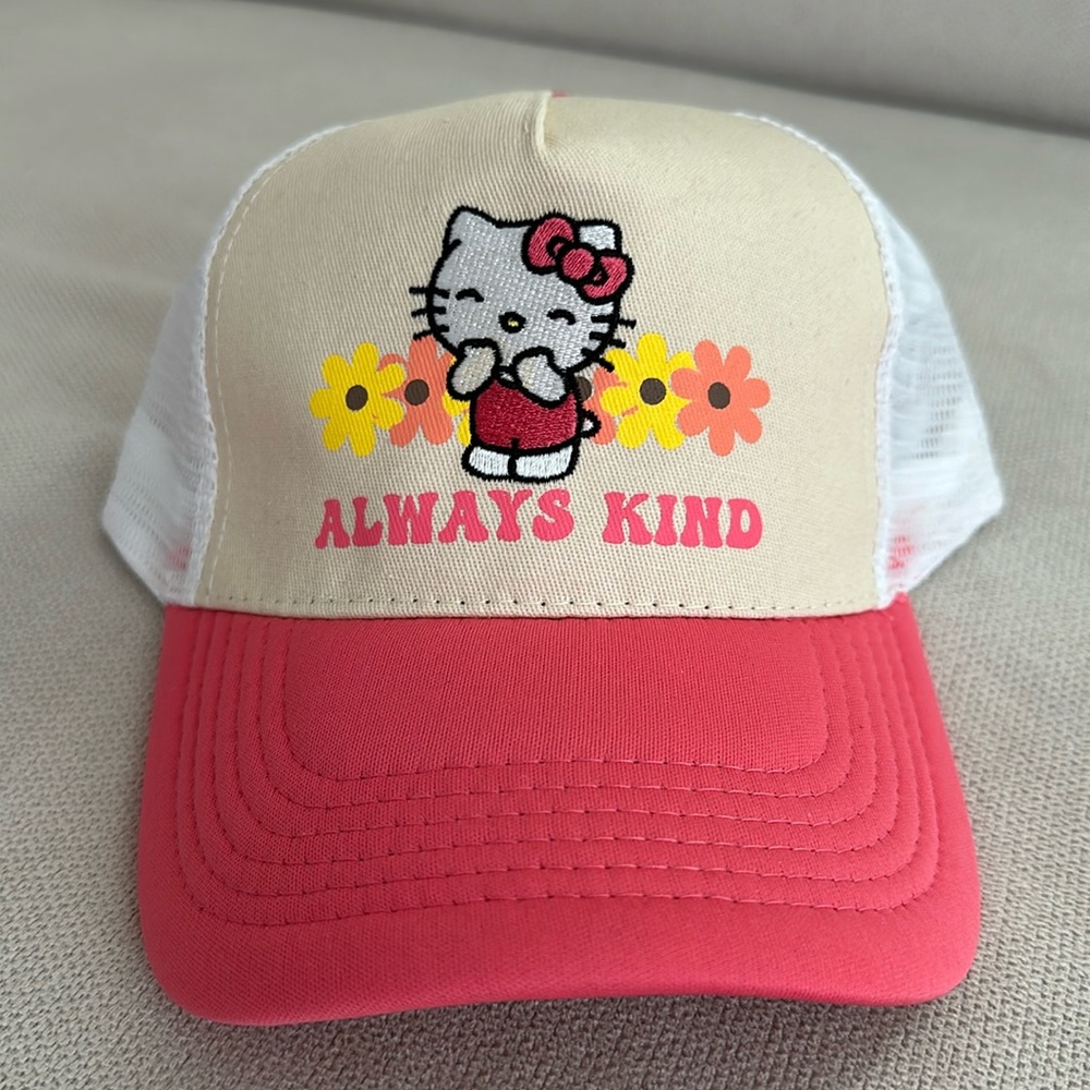 HELLO KITTY SANRIO ALWAYS KIND CREAM HAT NEW WITH TAG